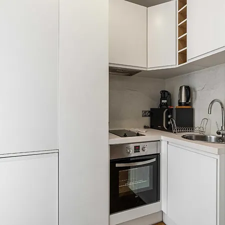Renovated - Rue Meynadier Center - 1br 4p Cannes