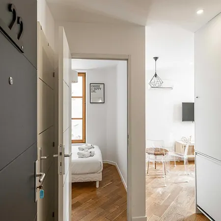Appartamento Renovated - Rue Meynadier Center - 1br 4p